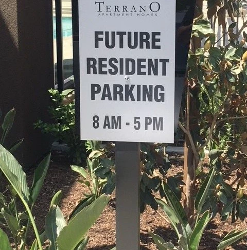 Resident parking signs for TerranO Dos Lagos, Corona, CA